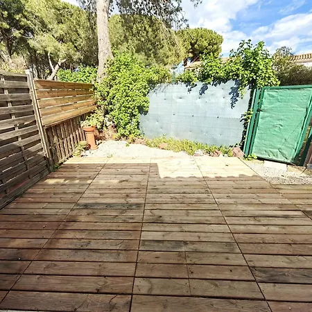 Vila Mitoyenne Au Calme Avec Parking Et Piscine Commune - Fr-1-607-126 Agde