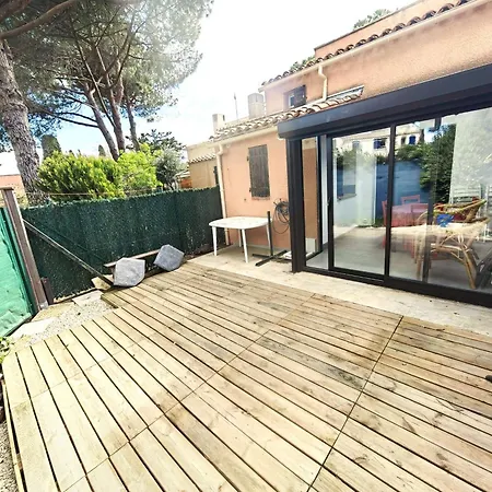 Mitoyenne Au Calme Avec Parking Et Piscine Commune - Fr-1-607-126 Vila