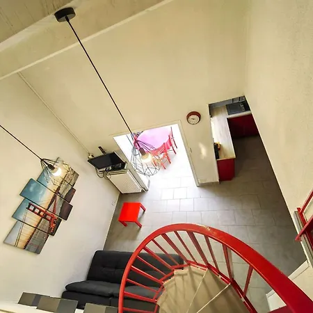 Vila Mitoyenne Au Calme Avec Parking Et Piscine Commune - Fr-1-607-126 *