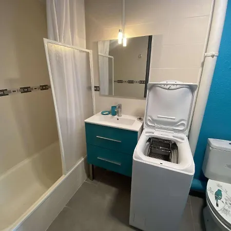 Mitoyenne Avec Piscine, Parking Prive, A 15 Min De La - Fr-1-607-126 Agde
