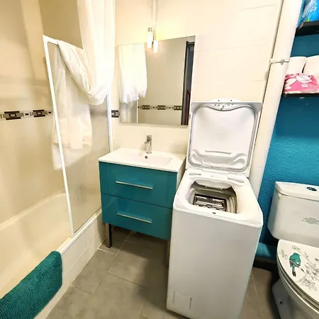 Mitoyenne Avec Piscine, Parking Prive, A 15 Min De La - Fr-1-607-126